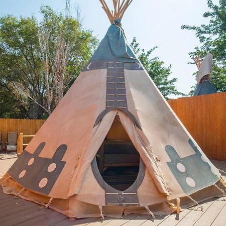 ホテルOk Rv Park Glamping Tipi Ok55 モアブ エクステリア 写真