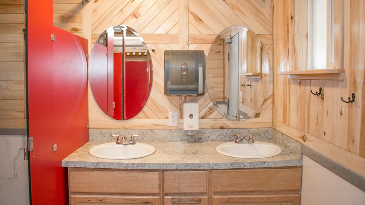 ホテルOk Rv Park Glamping Tipi Ok55 モアブ エクステリア 写真