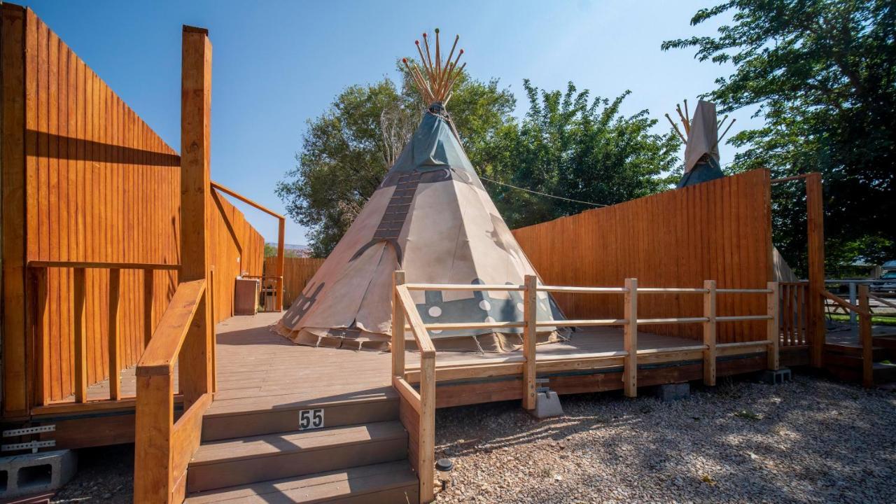 ホテルOk Rv Park Glamping Tipi Ok55 モアブ エクステリア 写真